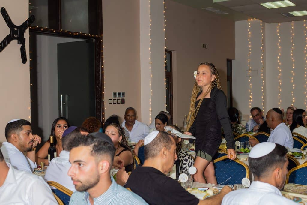 כולנו מסובין בקניה - פסח 2026